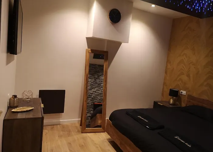 De Gamme Avec Jacuzzi Sauna A 5min De La A Pied Apartment